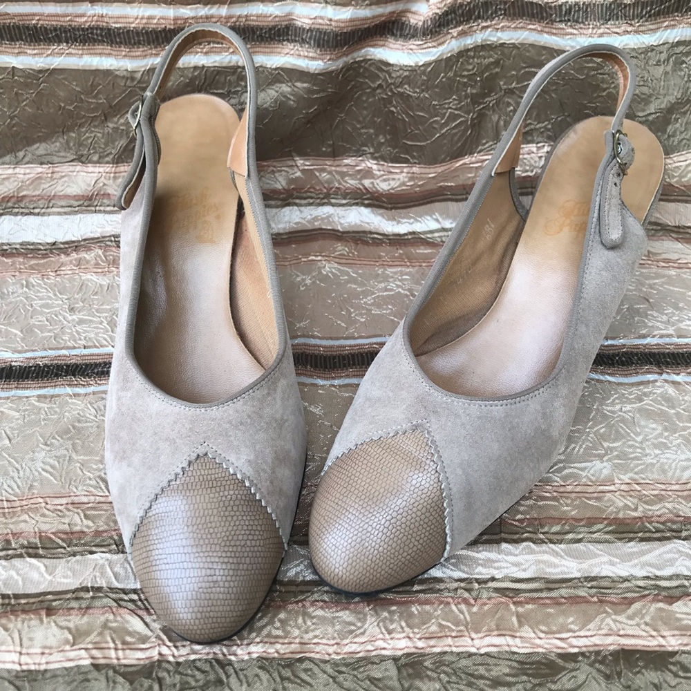 Vintage Hush Puppies Sling Back Pump